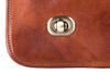 Umhängetasche Leder Braun Verschluss Detailansicht | Titus' Brief